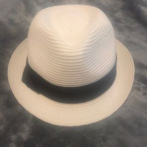 White straw fedora